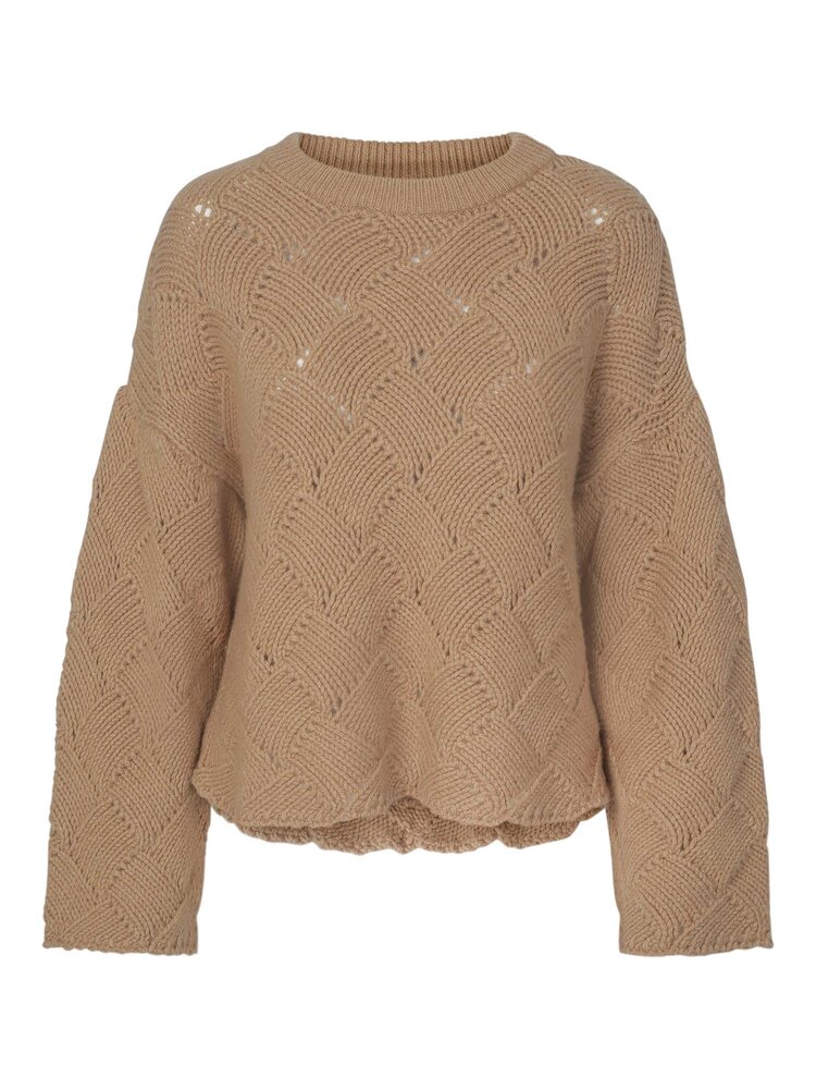 Camel colored knitted jumper