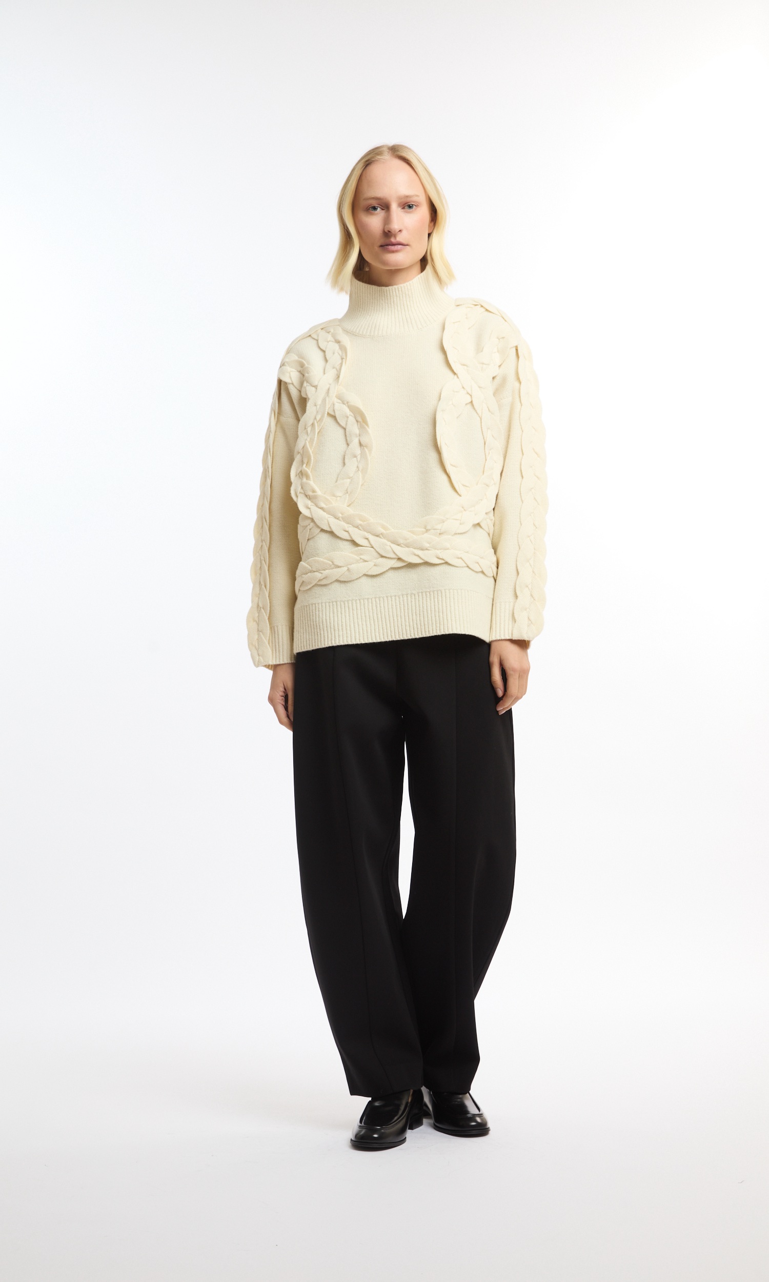 ALVA SWEATER
