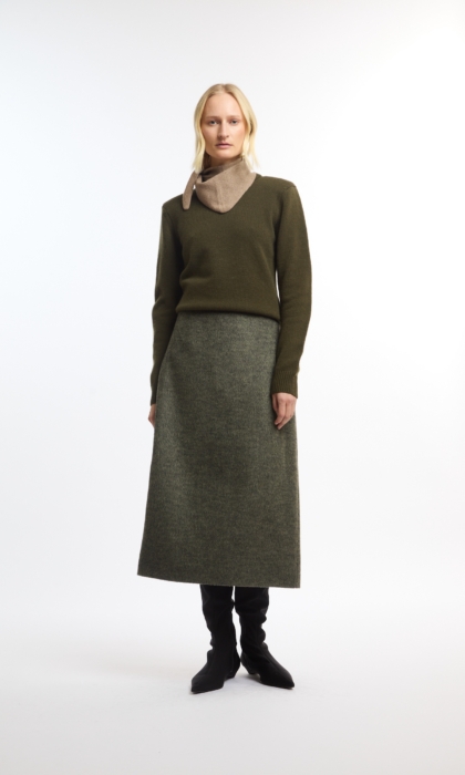 CASHMERE TRIANGLE SCARF